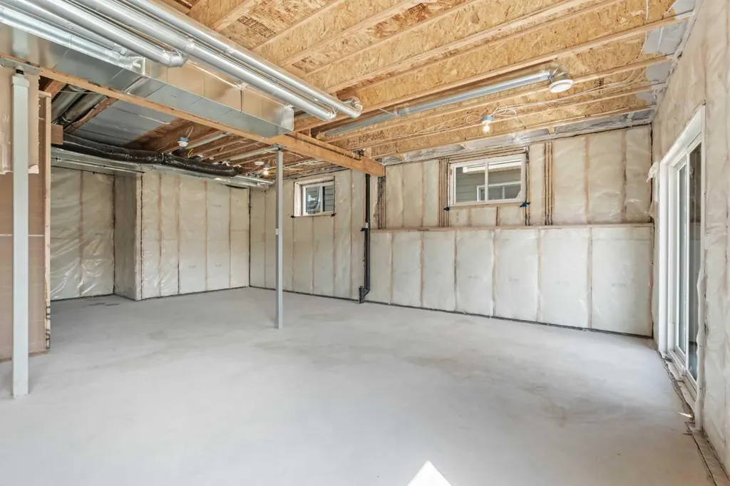 34 Wild Rose Bay SW Airdrie AB T4B 5X8
