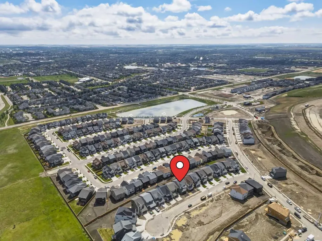 34 Wild Rose Bay SW Airdrie AB T4B 5X8