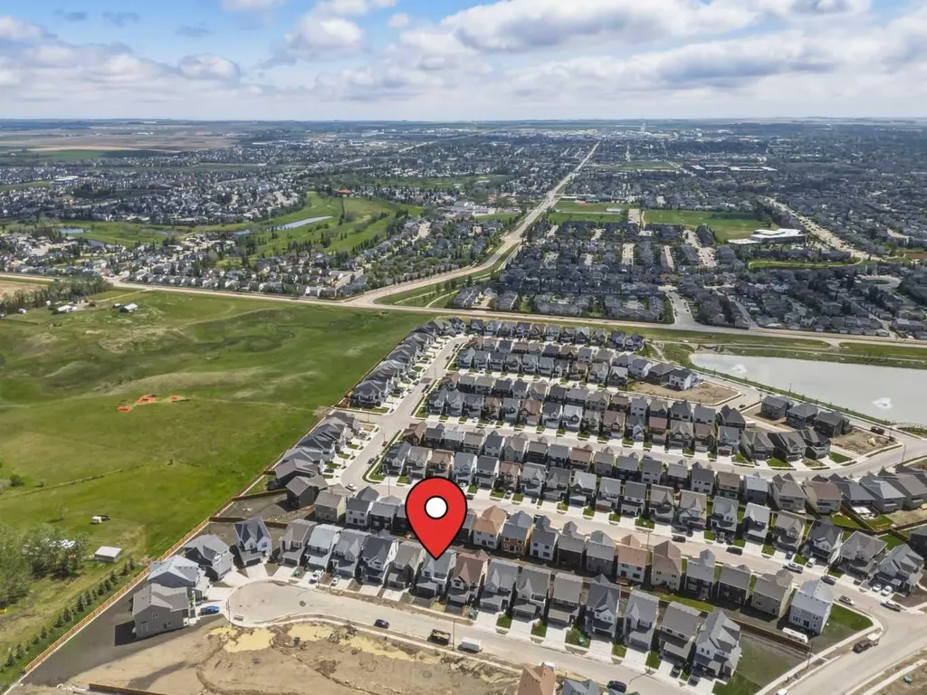 34 Wild Rose Bay SW Airdrie AB T4B 5X8