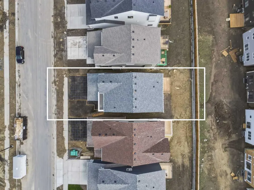 34 Wild Rose Bay SW Airdrie AB T4B 5X8