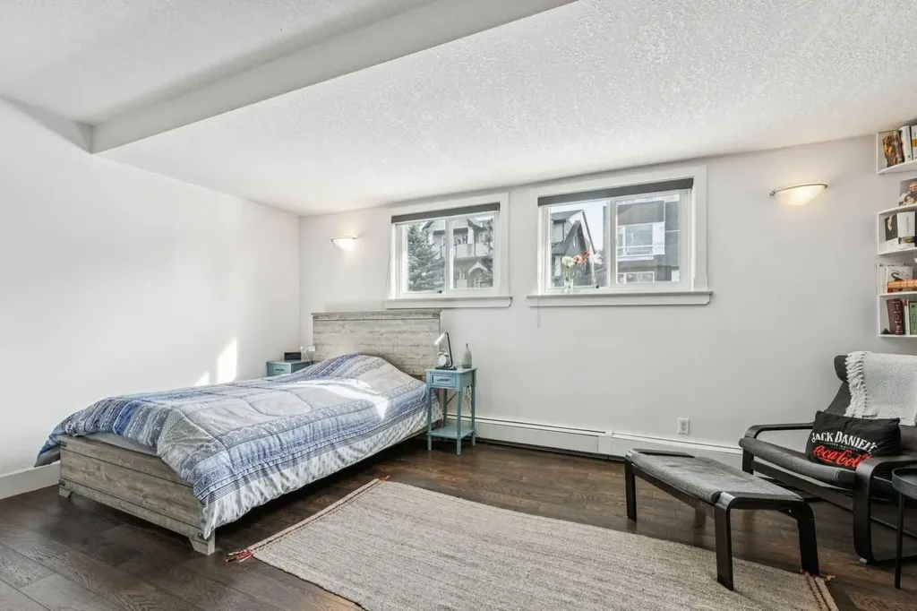 1915 26 Street SW Calgary AB T3E2A2