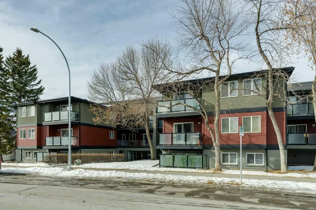 1915 26 Street SW Calgary AB T3E2A2