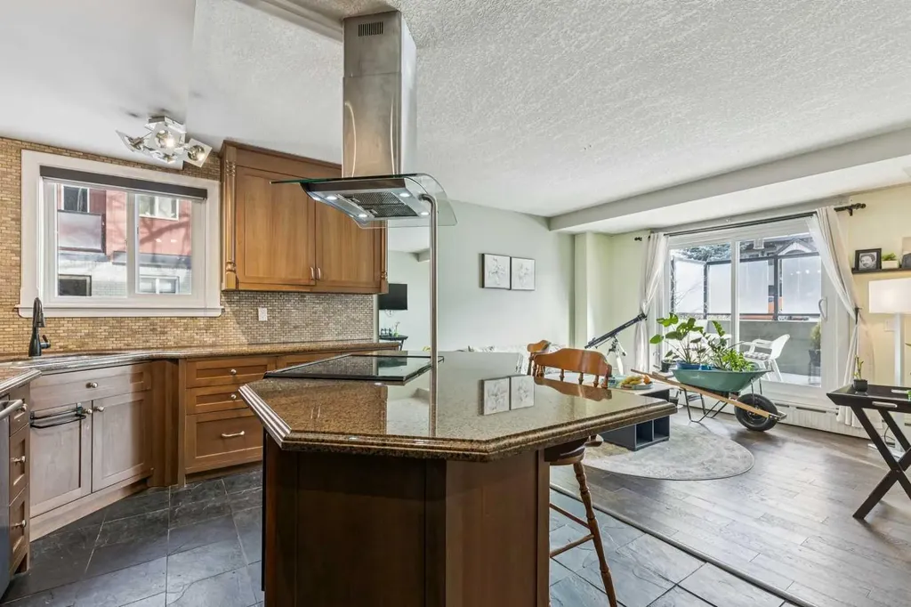 1915 26 Street SW Calgary AB T3E2A2