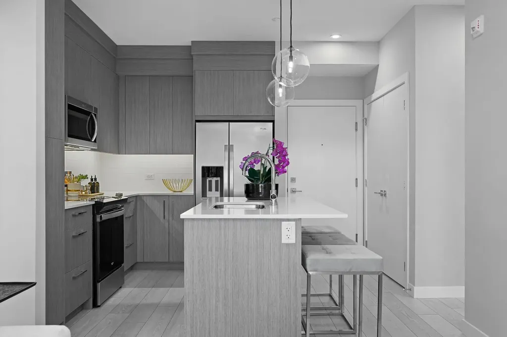 63 Corner Glen Crescent NE Calgary AB T3N2R6