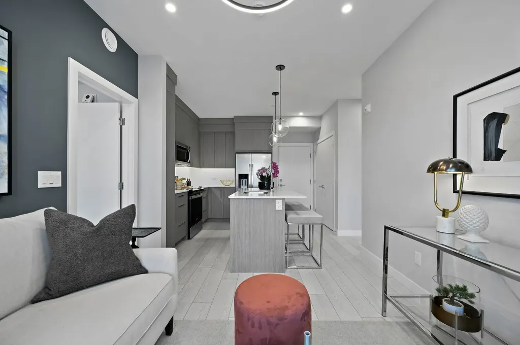 63 Corner Glen Crescent NE Calgary AB T3N2R6
