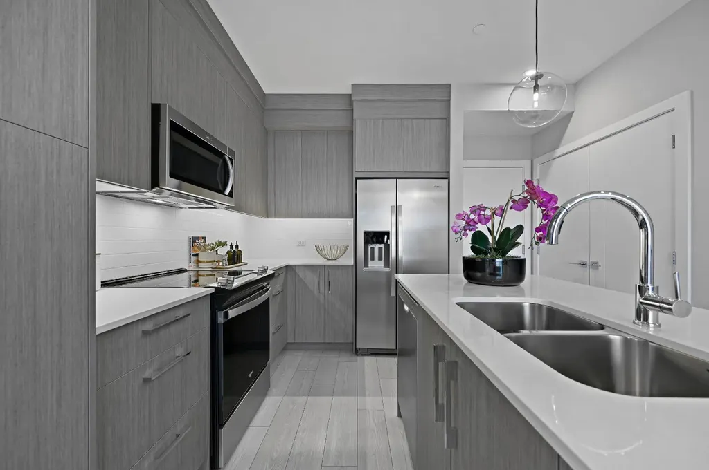 63 Corner Glen Crescent NE Calgary AB T3N2R6