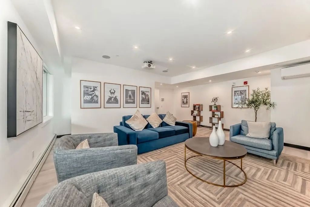 63 Corner Glen Crescent NE Calgary AB T3N2R6