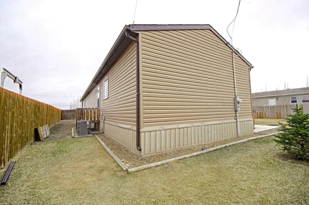 436 Melba Avenue Enchant AB T0K0V0
