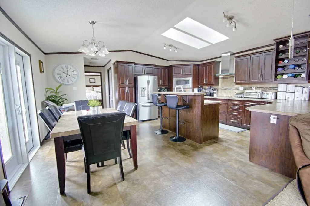 436 Melba Avenue Enchant AB T0K0V0