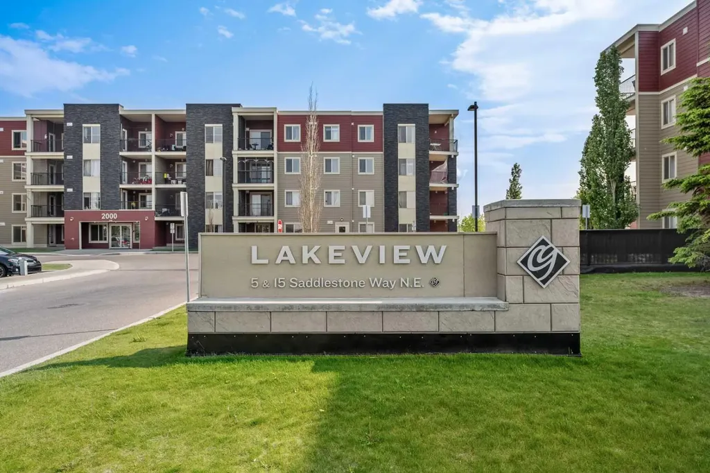 5 Saddlestone Way NE Calgary AB T3J0S2