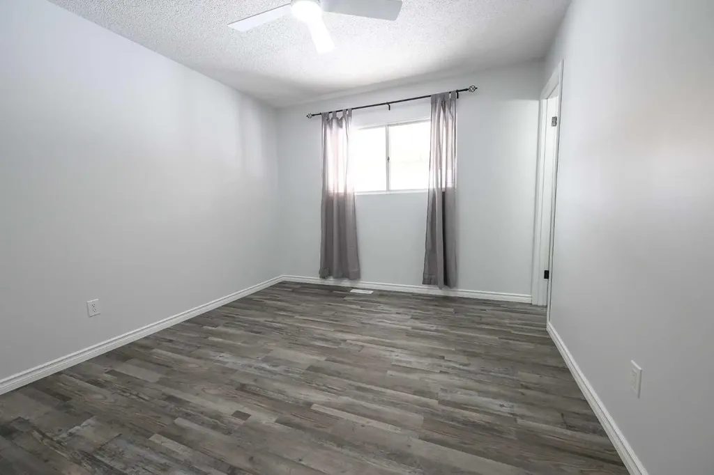 11421 96b Street Grande Prairie AB T8V3M8