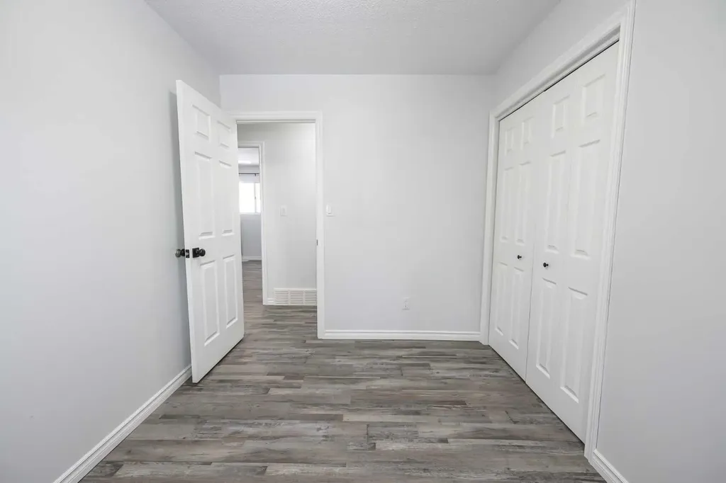 11421 96b Street Grande Prairie AB T8V3M8