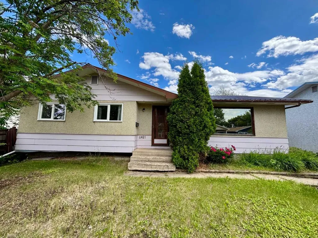 11421 96b Street Grande Prairie AB T8V3M8