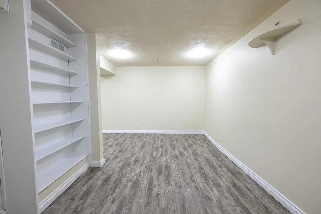 11421 96b Street Grande Prairie AB T8V3M8