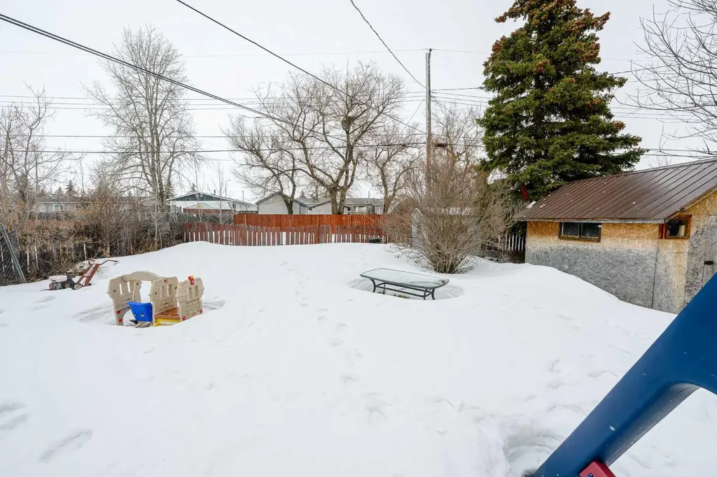 11421 96b Street Grande Prairie AB T8V3M8