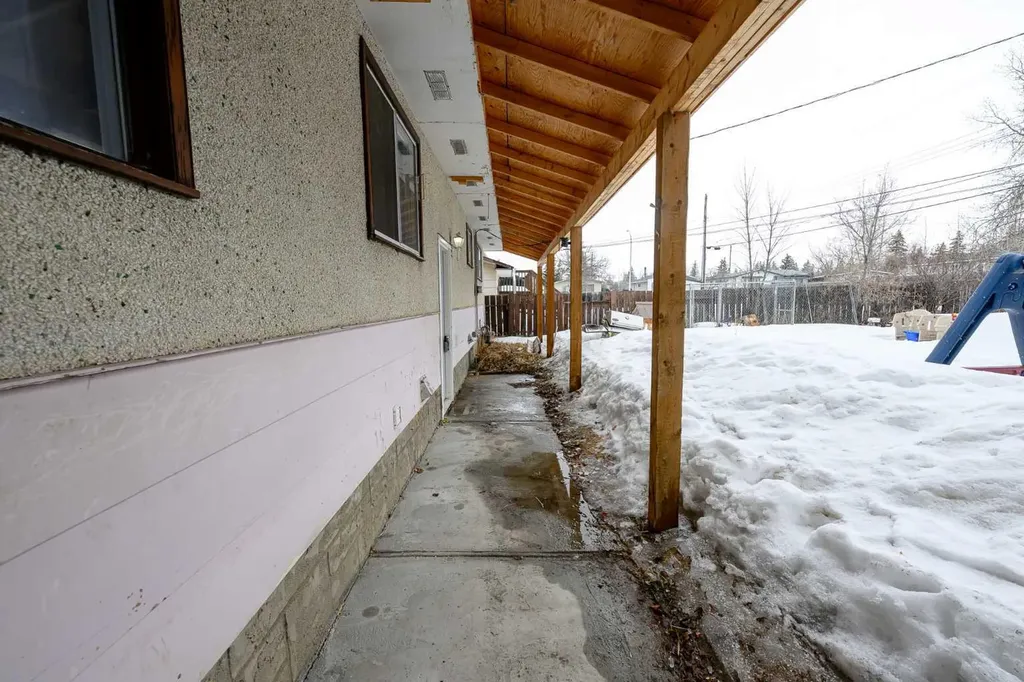11421 96b Street Grande Prairie AB T8V3M8