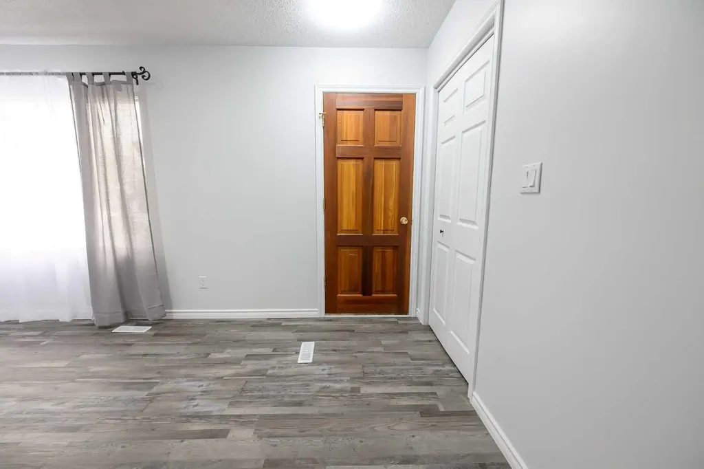 11421 96b Street Grande Prairie AB T8V3M8