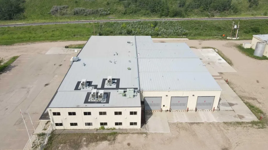 8610 87 Avenue Peace River AB T8S1S2