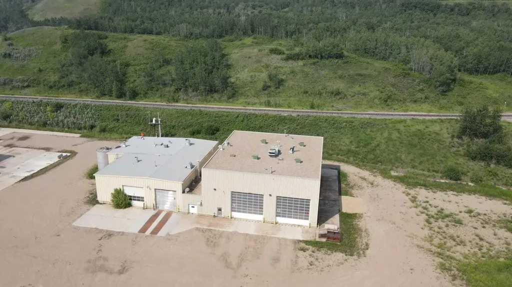 8610 87 Avenue Peace River AB T8S1S2