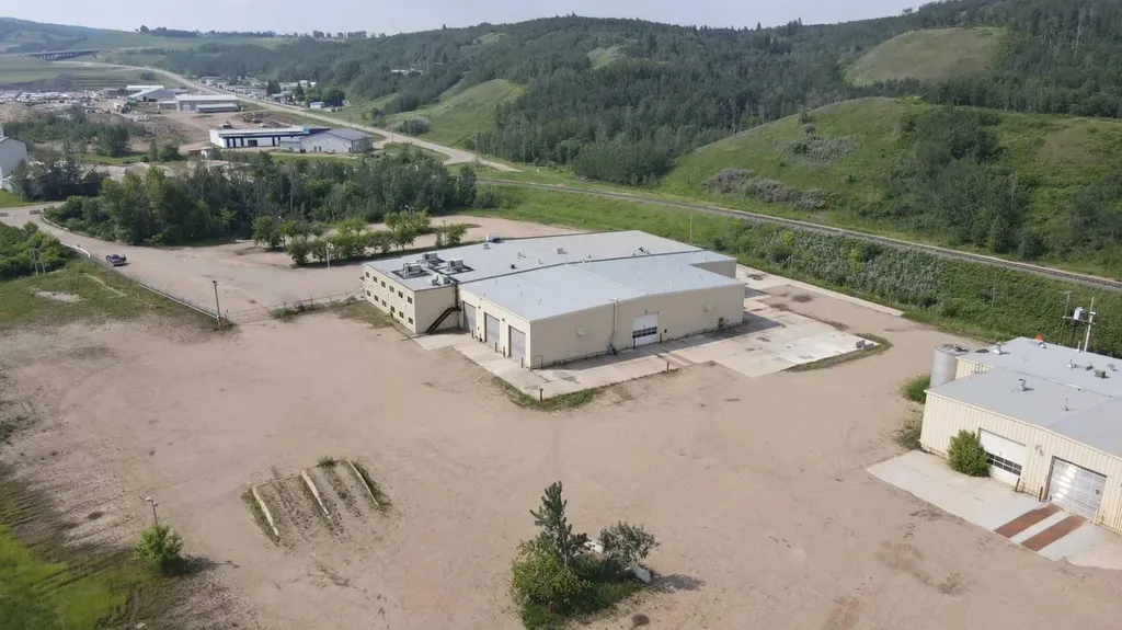 8610 87 Avenue Peace River AB T8S1S2