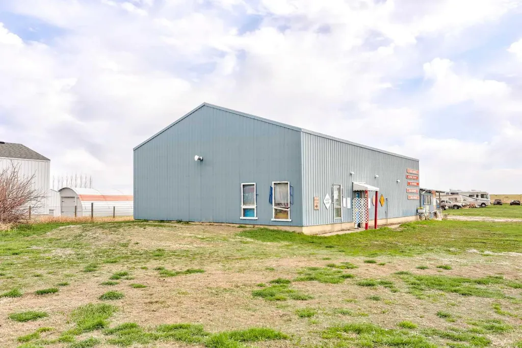 80045 Range Road 205 Rural Lethbridge County AB T1J 4K1