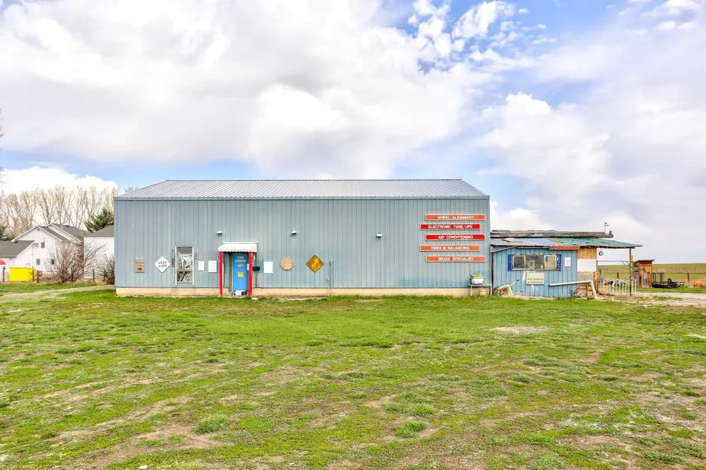 80045 Range Road 205 Rural Lethbridge County AB T1J 4K1