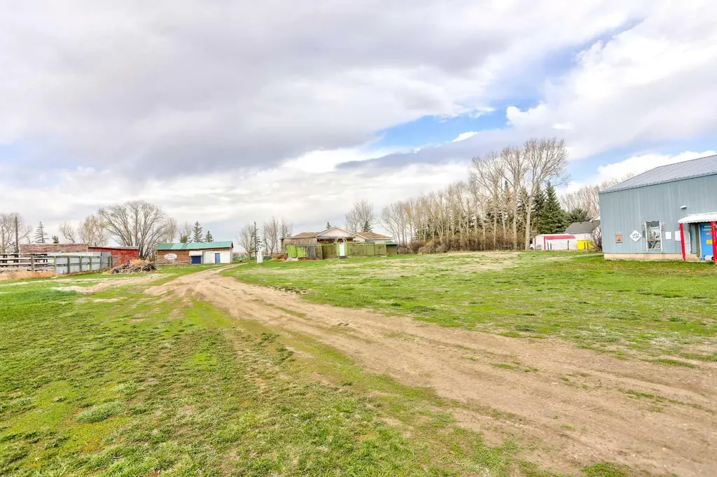 80045 Range Road 205 Rural Lethbridge County AB T1J 4K1