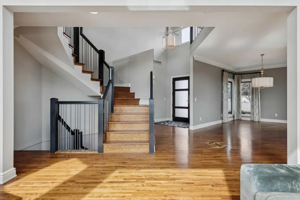 58 Scimitar View NW Calgary AB T3L 2B5