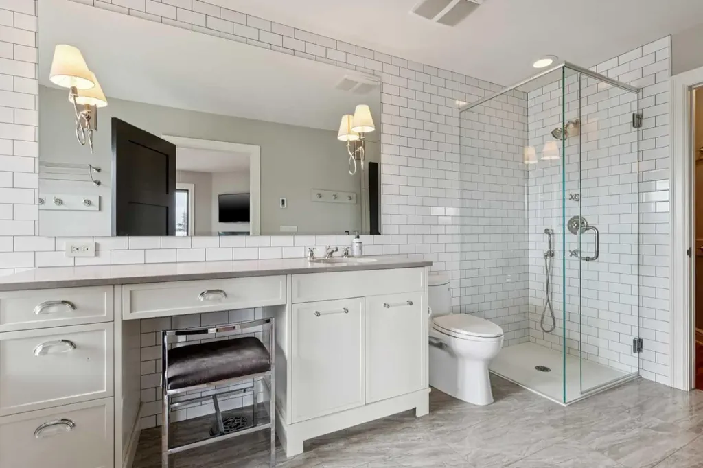 58 Scimitar View NW Calgary AB T3L 2B5