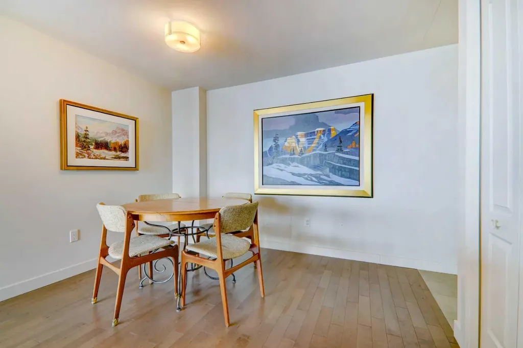 303 13 Avenue SW Calgary AB T2R 0Y9