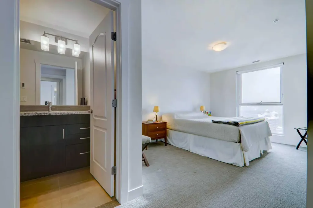 303 13 Avenue SW Calgary AB T2R 0Y9