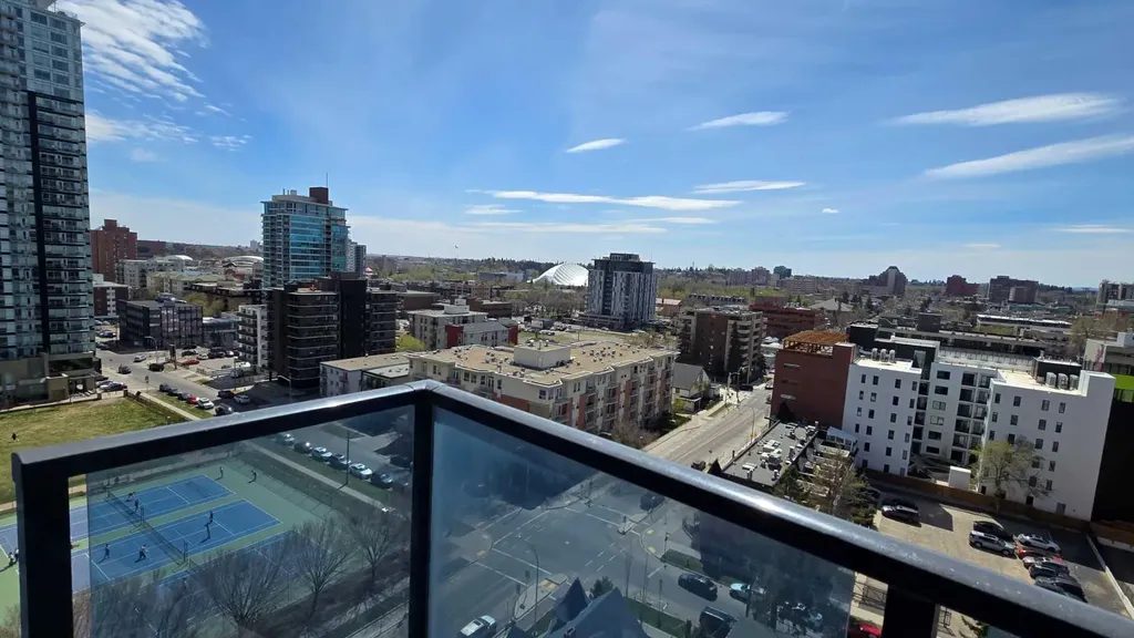303 13 Avenue SW Calgary AB T2R 0Y9