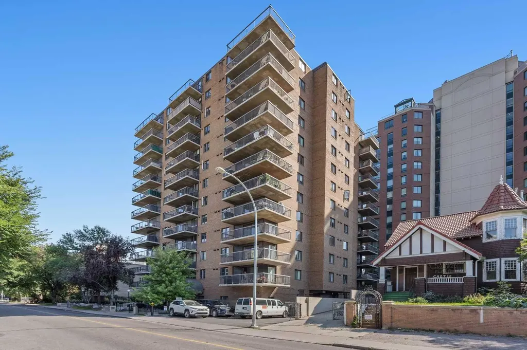 225 25 Avenue SW Calgary AB T2S 2V2