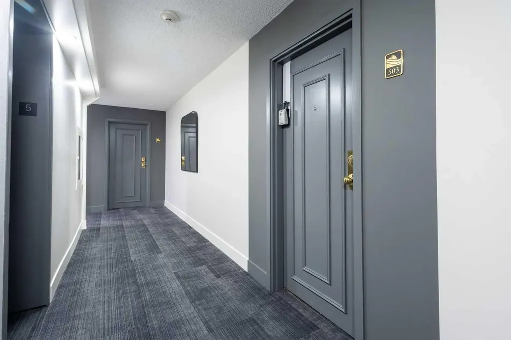 225 25 Avenue SW Calgary AB T2S 2V2