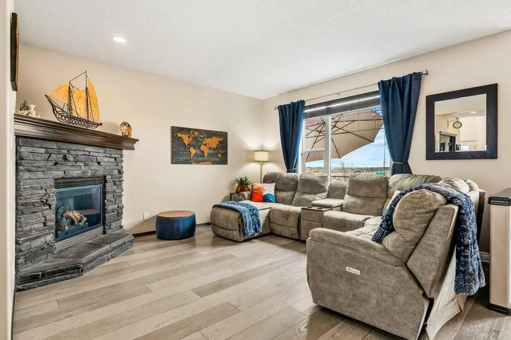 201 Pantego Road NW Calgary AB T3K 0B8