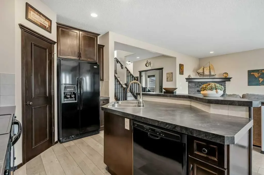 201 Pantego Road NW Calgary AB T3K 0B8