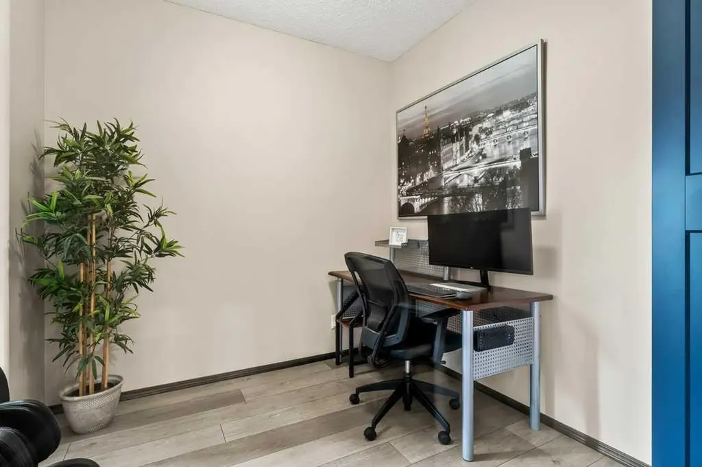 201 Pantego Road NW Calgary AB T3K 0B8
