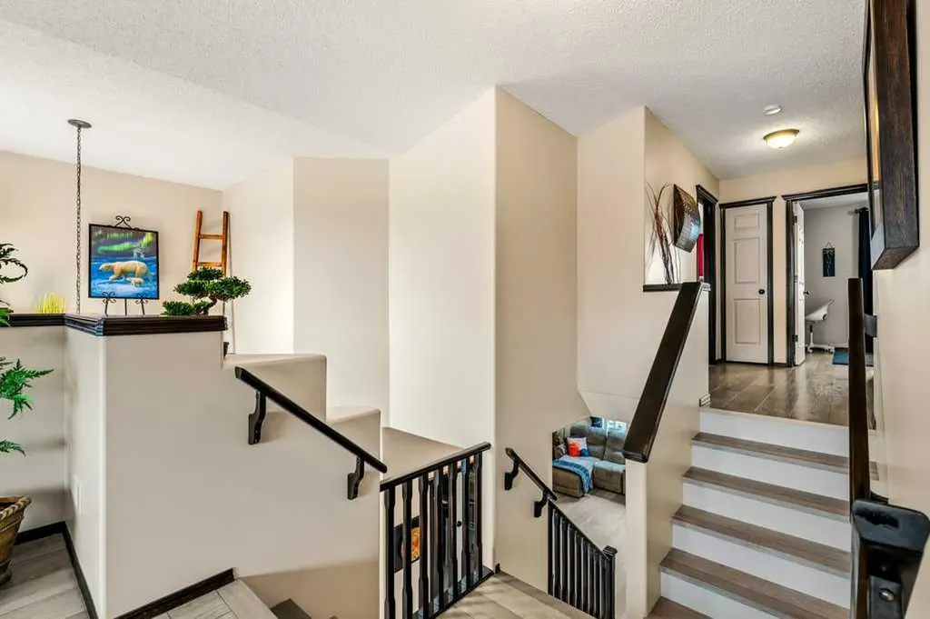 201 Pantego Road NW Calgary AB T3K 0B8