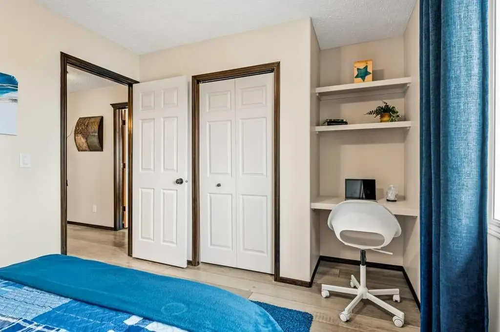 201 Pantego Road NW Calgary AB T3K 0B8