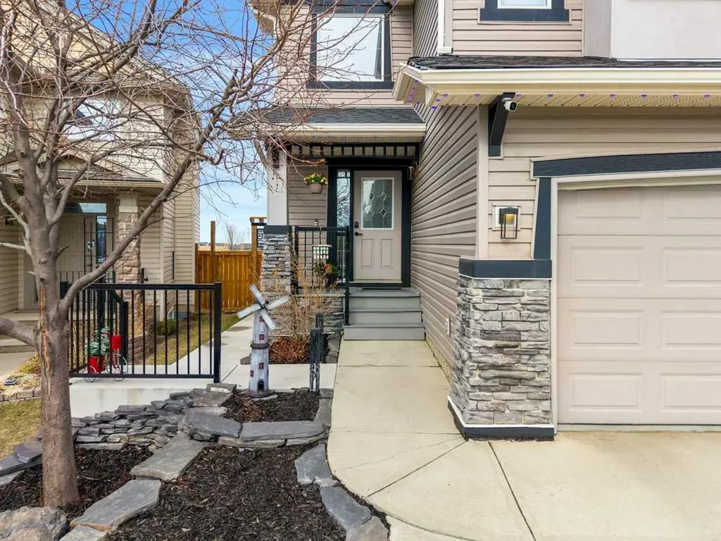 201 Pantego Road NW Calgary AB T3K 0B8