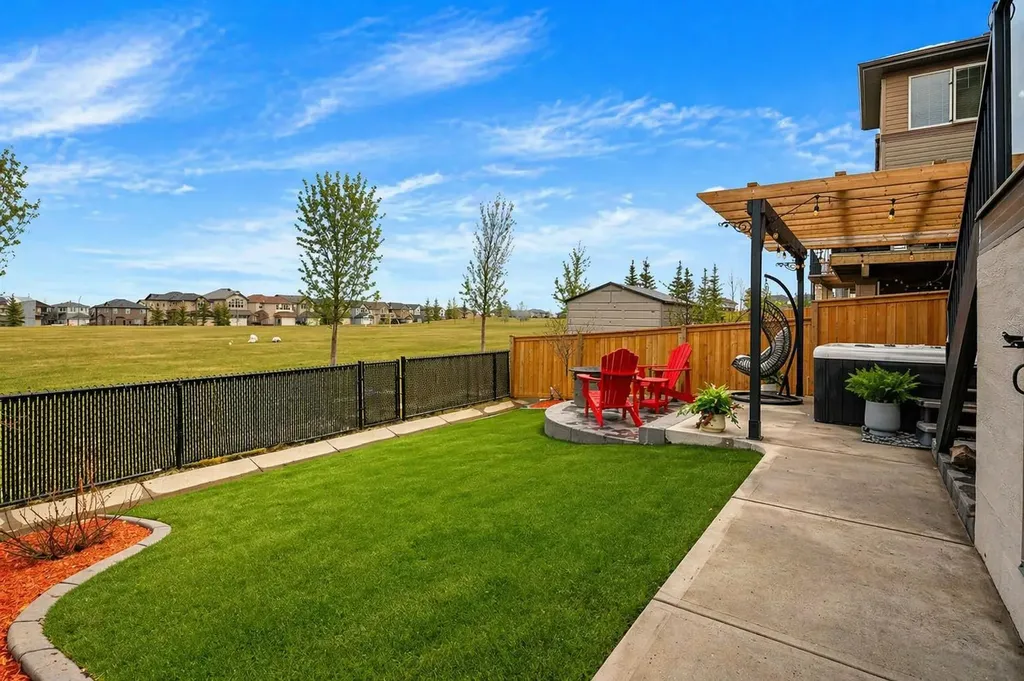 201 Pantego Road NW Calgary AB T3K 0B8