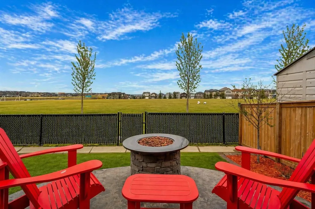 201 Pantego Road NW Calgary AB T3K 0B8