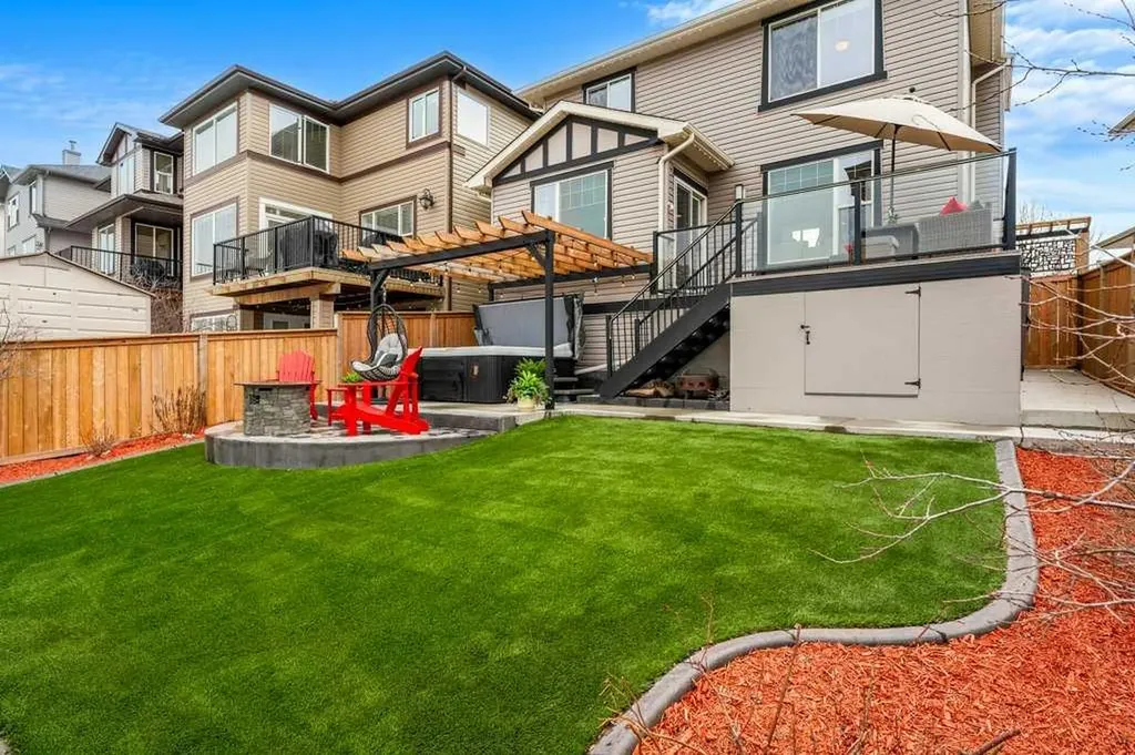 201 Pantego Road NW Calgary AB T3K 0B8
