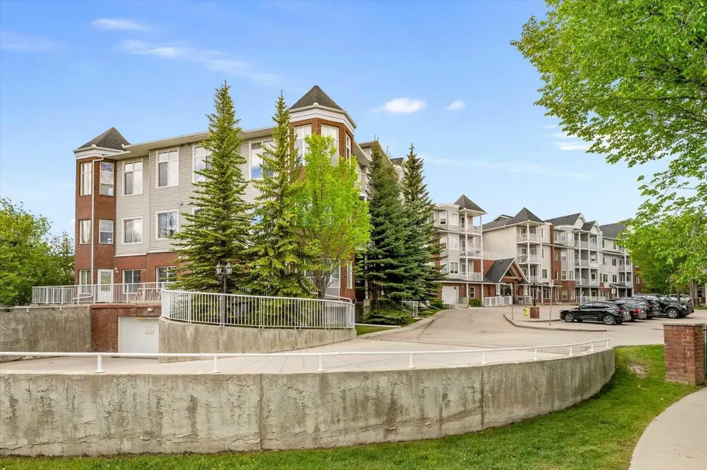 8 Prestwick Pond Terrace SE Calgary AB T2Z 4P3