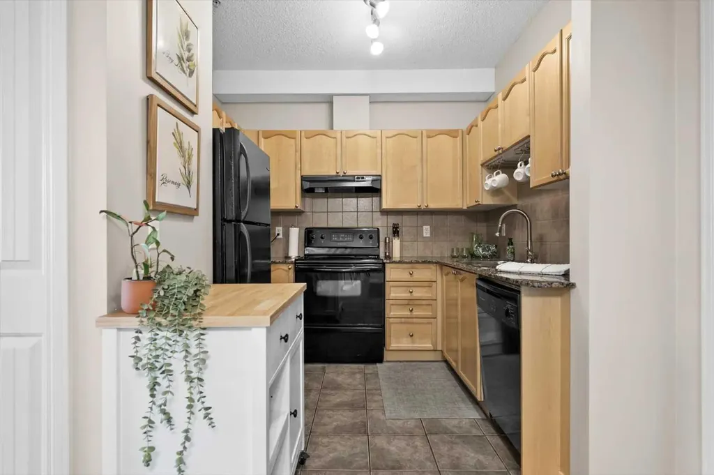 8 Prestwick Pond Terrace SE Calgary AB T2Z 4P3