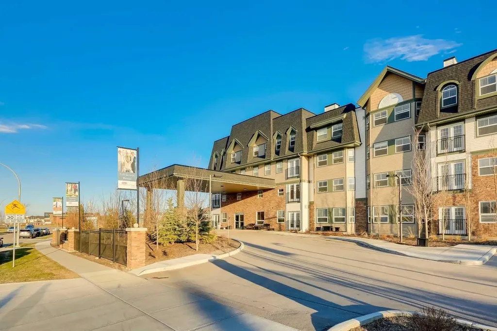 2635 Eversyde Avenue SW Calgary AB T2Y 5G9