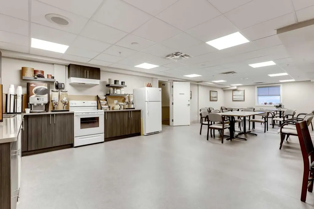 2635 Eversyde Avenue SW Calgary AB T2Y 5G9