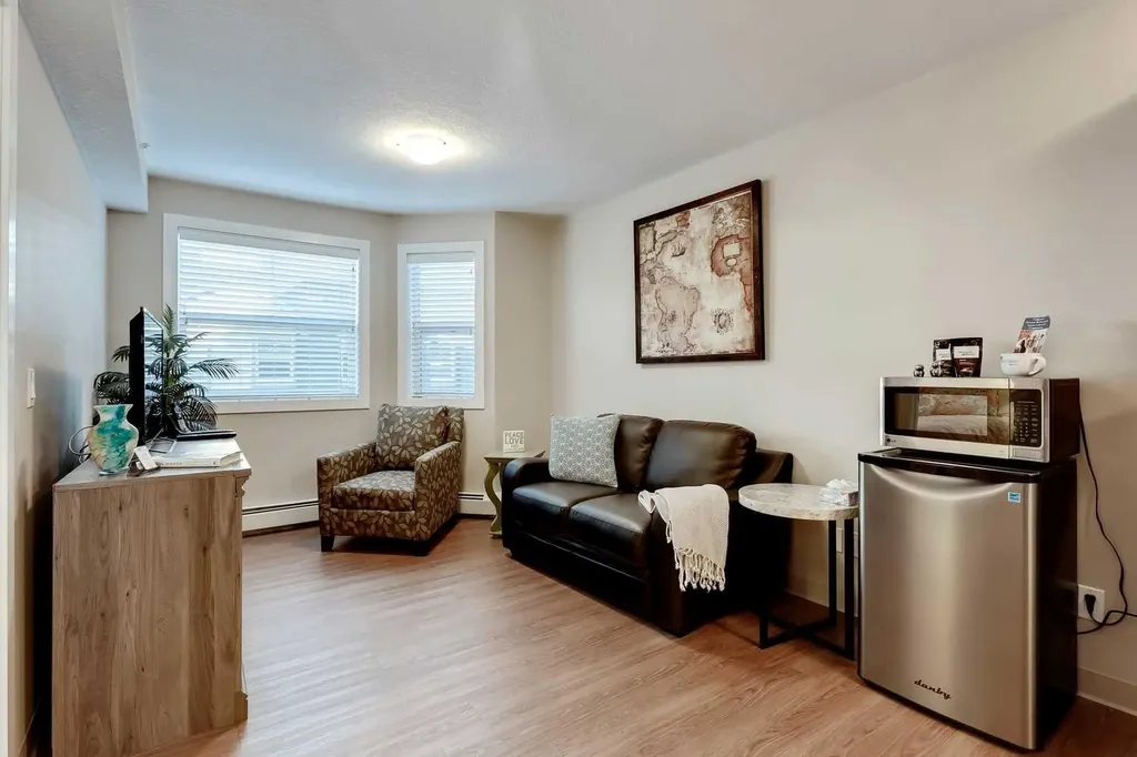 2635 Eversyde Avenue SW Calgary AB T2Y 5G9