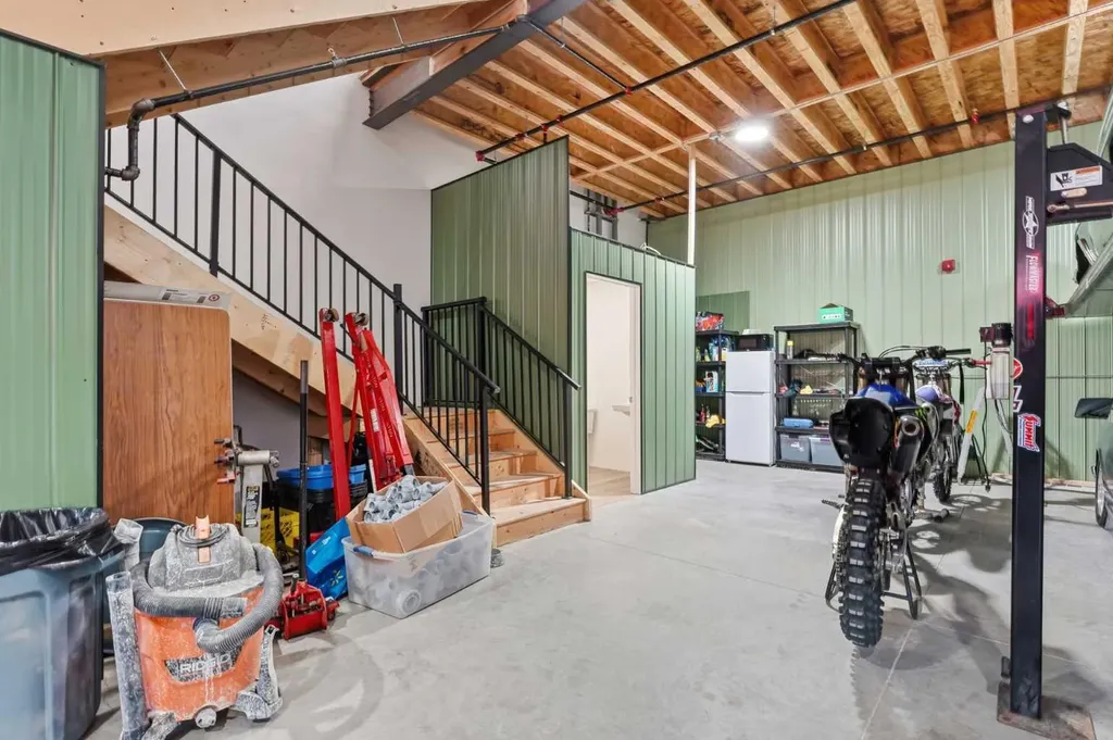 25 Southbank Crescent Okotoks AB T1S 5S8