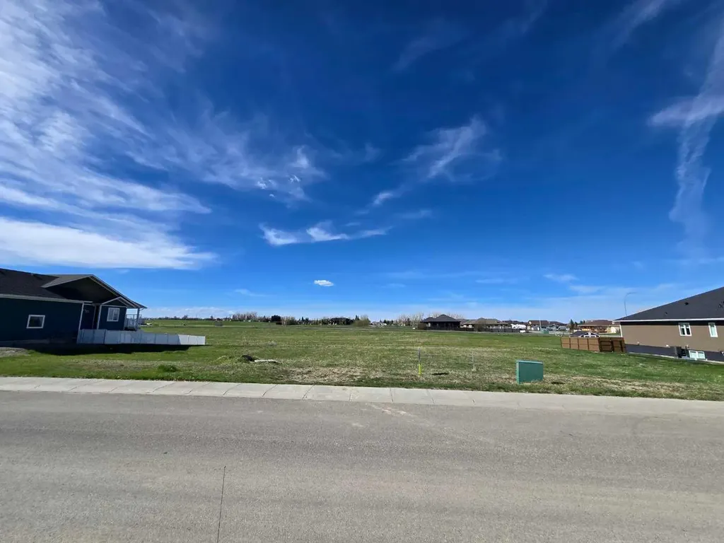 729 Fairway Boulevard Cardston AB T0K 0K0